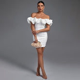 Schulterfreies, kurzärmliges Mini-Bodycon-Kleid mit Rüschen